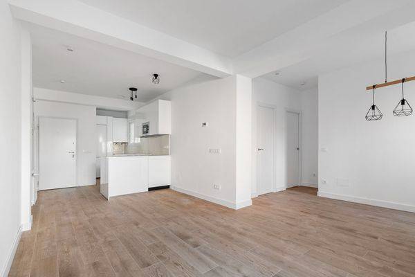 Piso en Venta en Calle Arzúa en Pinar del Rey