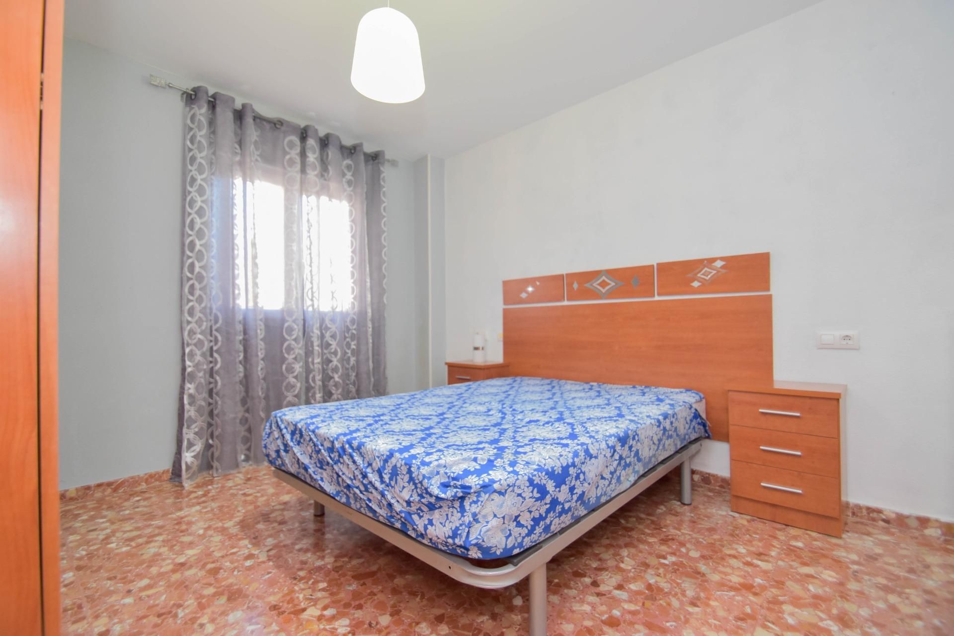 Habitación de Piso en venta en Las Gabias con Terraza y Balcón