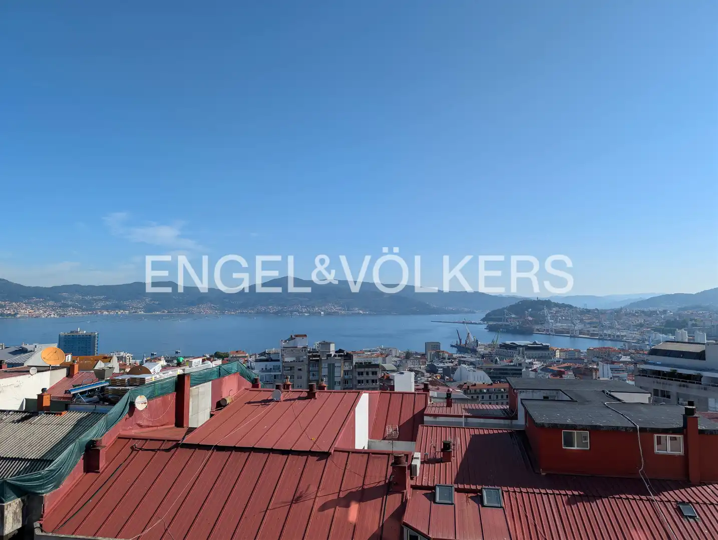 Terraza de Piso de alquiler en Vigo  con Calefacción