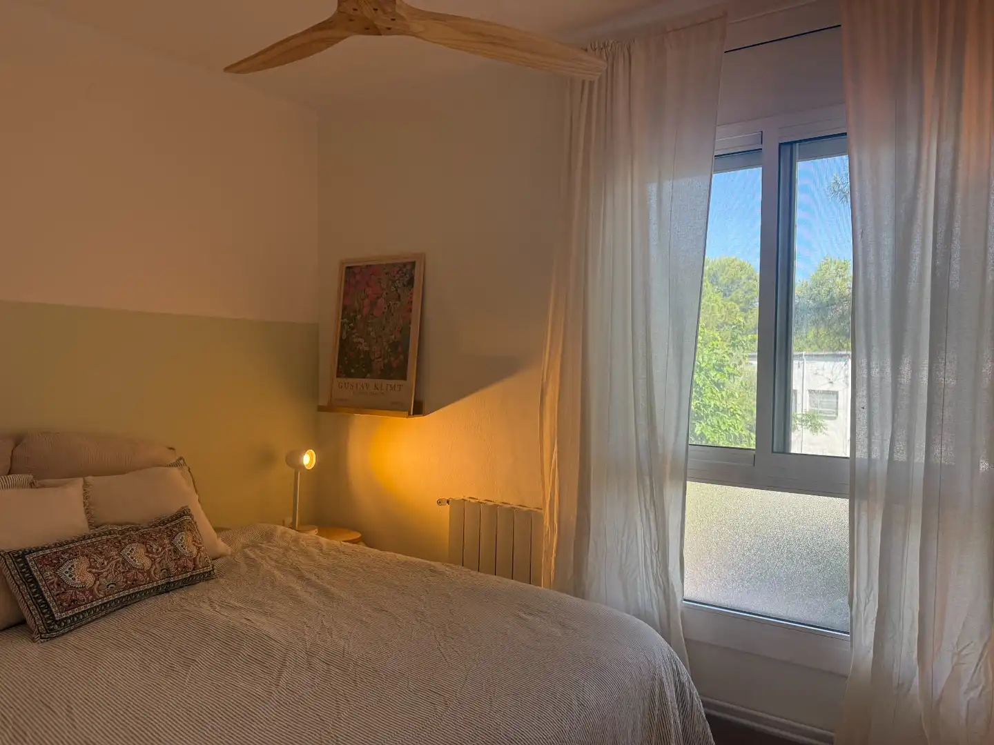 Dormitori de Apartament de lloguer en Castelldefels amb Calefacció, Parquet i Terrassa