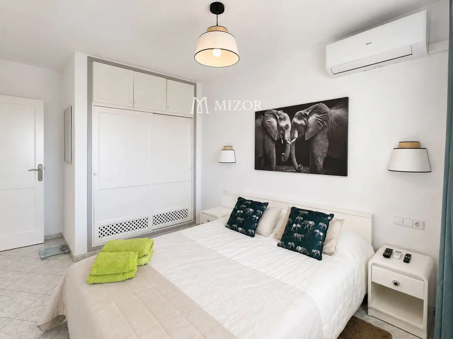 Schlafzimmer von Dachboden zum Verkauf in Adeje mit Klimaanlage, Terrasse und Schwimmbad