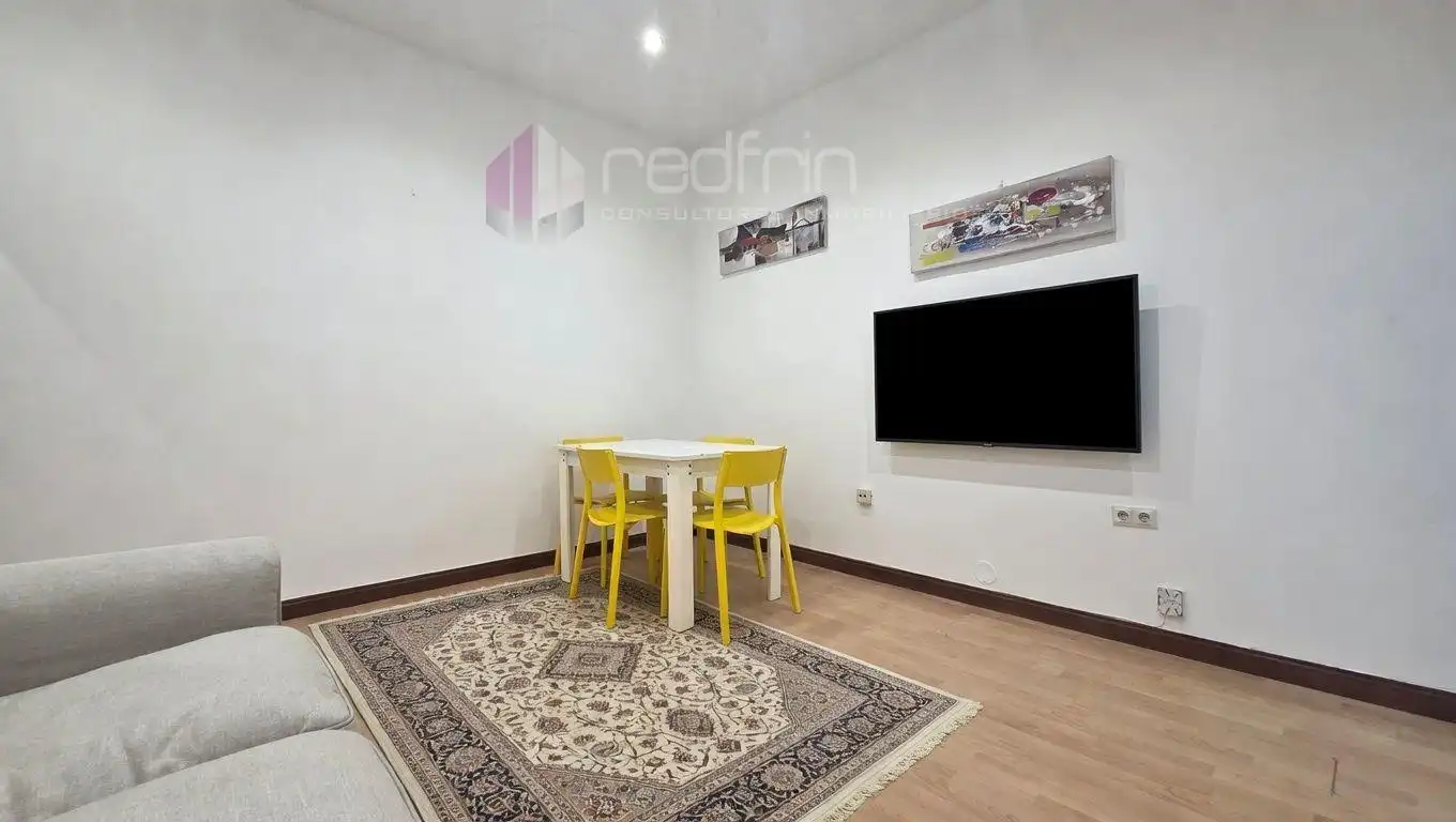 Erdgeschosswohnung mit Aufzug zur Miete in Calle de Andres Mellado, imagen 3