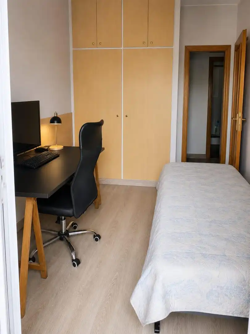 Dormitori de Apartament en venda en Barcelona amb Aire condicionat i Parquet