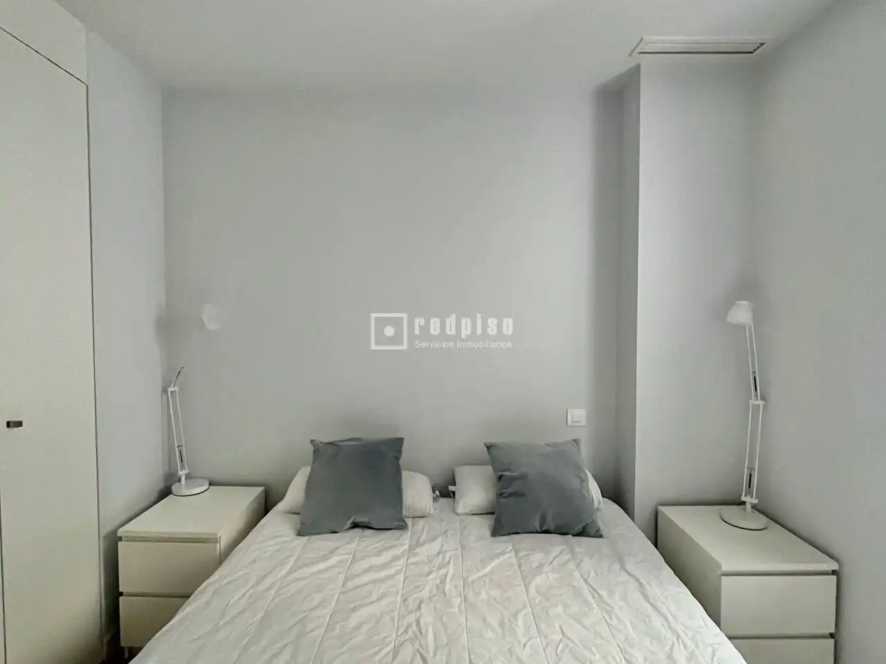 Schlafzimmer von Wohnung zur Miete in Madrid mit Klimaanlage, Heizung und Terrasse