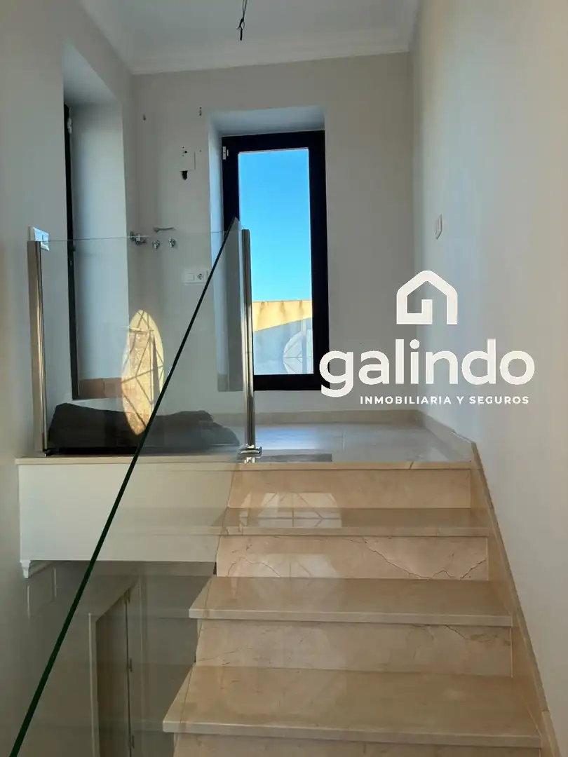 Houses for sale in Marchena  with Swimming Pool and Community pool