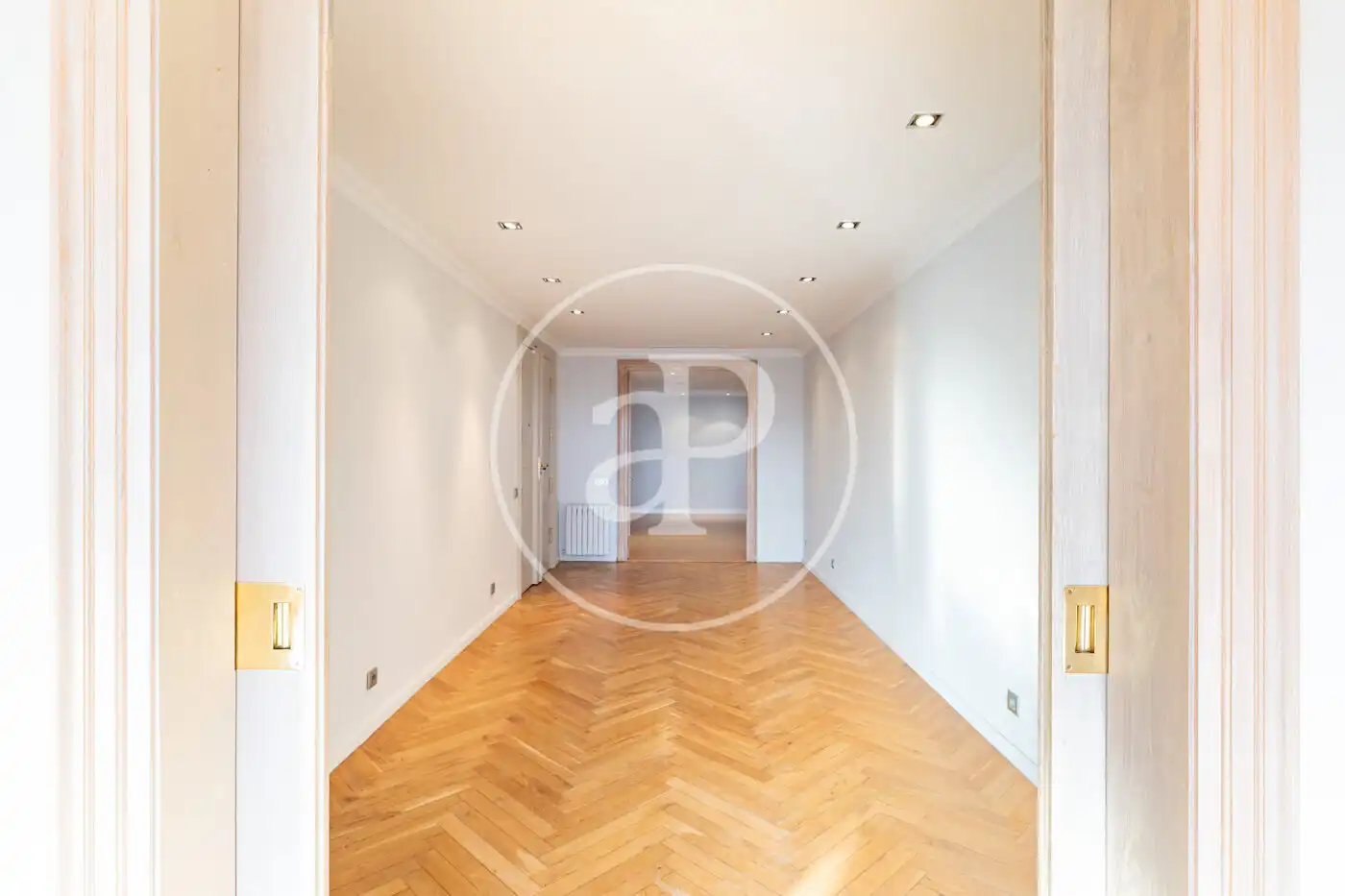 Flat for rent in Barcelona  with Air Conditioner, Heating and Terrace