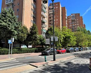 Vista exterior de Pis en venda en Alcalá de Henares amb Aire condicionat, Calefacció i Terrassa