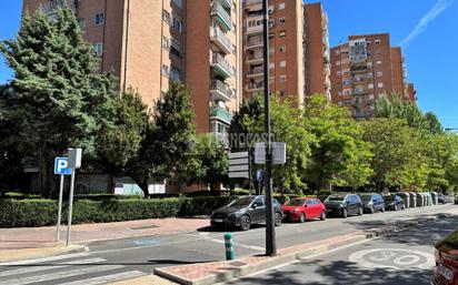 Exterior view of Flat for sale in Alcalá de Henares  with Air Conditioner, Heating and Terrace