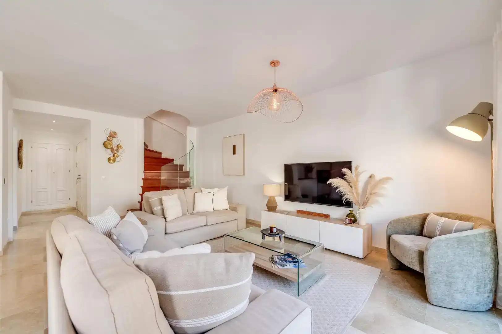 Living room of Flat for rent in Nueva Andalucía