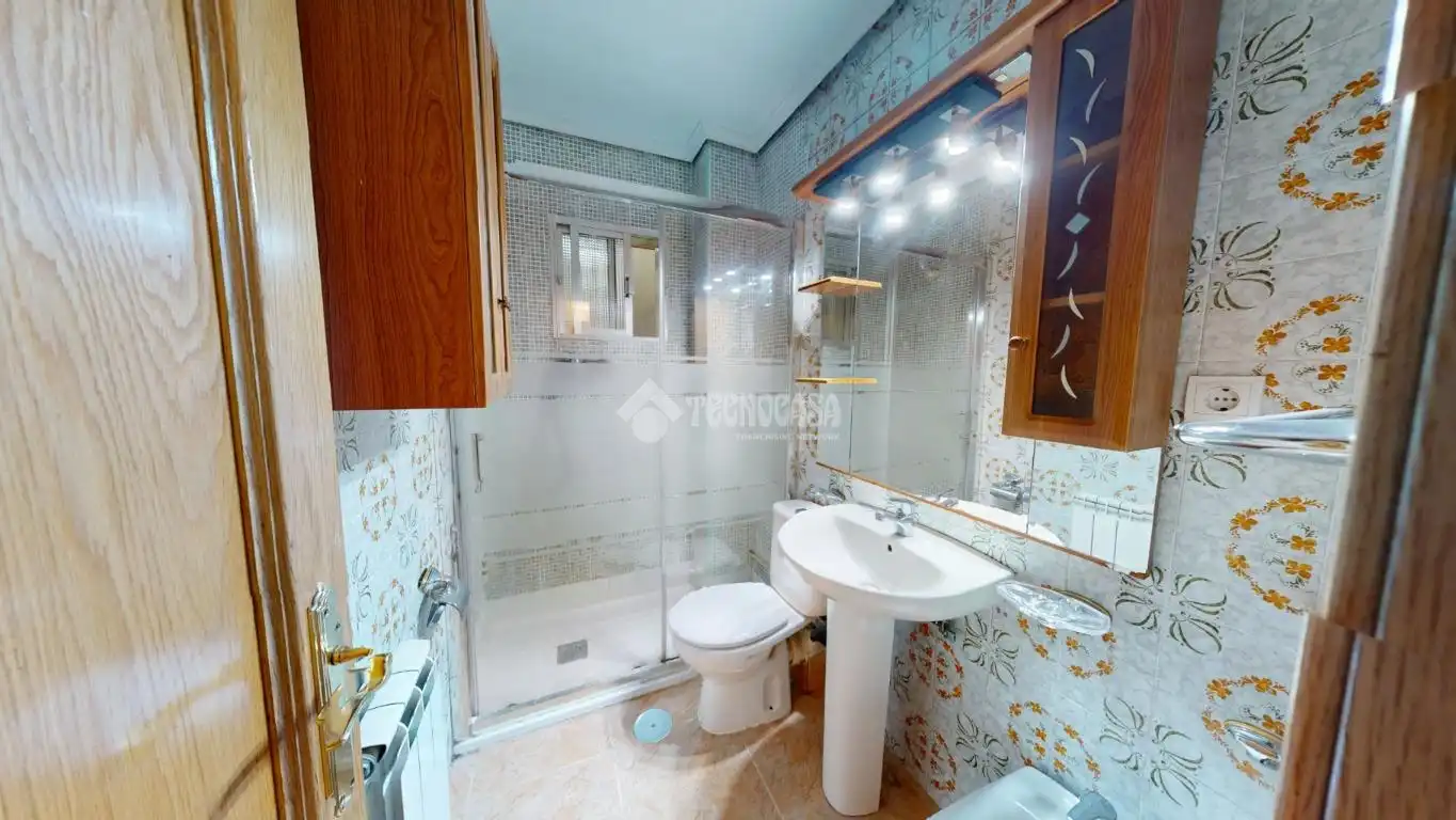 Badezimmer von Wohnung zum Verkauf in Leganés mit Klimaanlage, Heizung und Terrasse