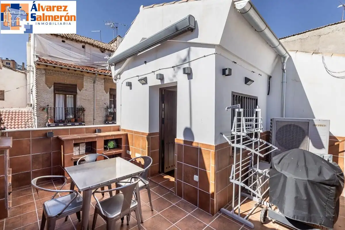 Terrassa de Casa o xalet en venda en Granada amb Calefacció, Terrassa i Piscina