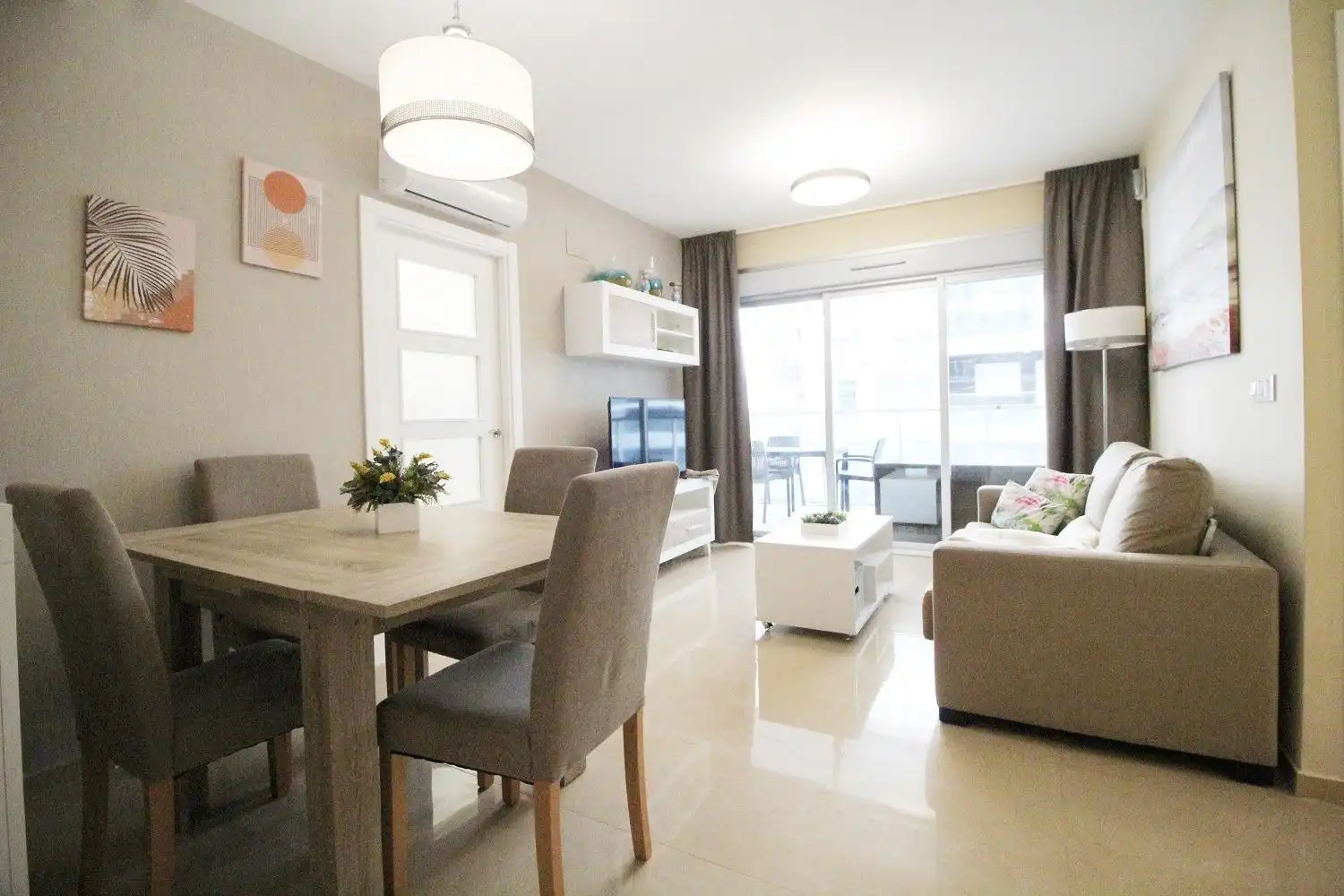 Sala d'estar de Apartament en venda en Oropesa del Mar / Orpesa amb Aire condicionat, Jardí privat i Terrassa