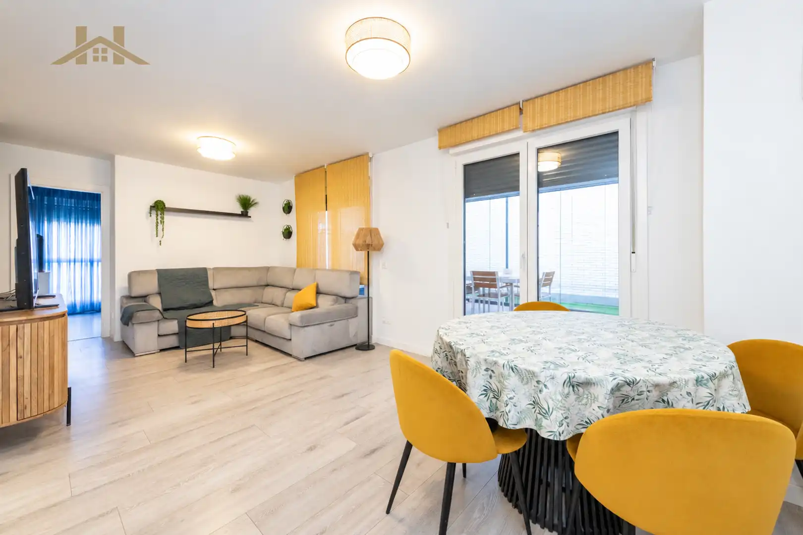 Living room of Ground floor for sale in Valdemoro  with Air Conditioner, Heating and Private garden