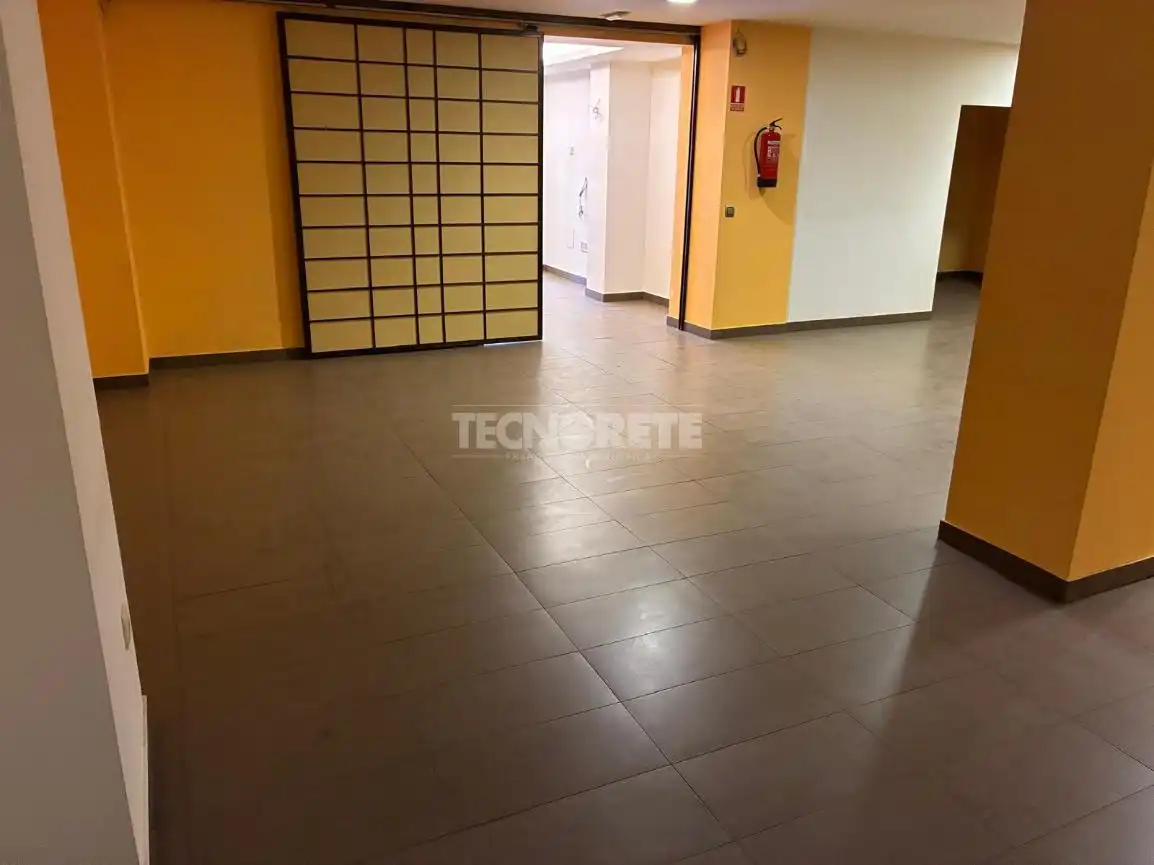 Local en venda en Guadalajara amb Aire condicionat i Calefacció