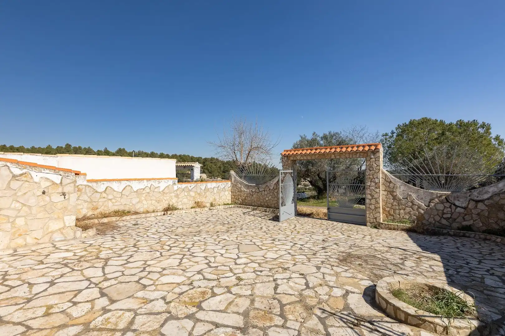 Casa adosada en venta en Enguera con Calefacción, Terraza y Trastero