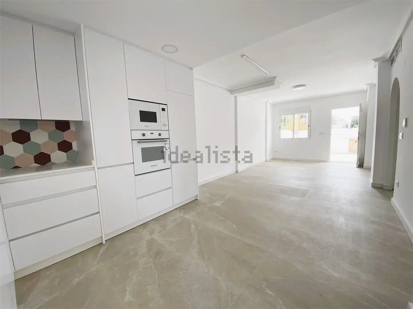 Vista exterior de Casa o xalet en venda en Pilar de la Horadada amb Aire condicionat, Jardí privat i Terrassa
