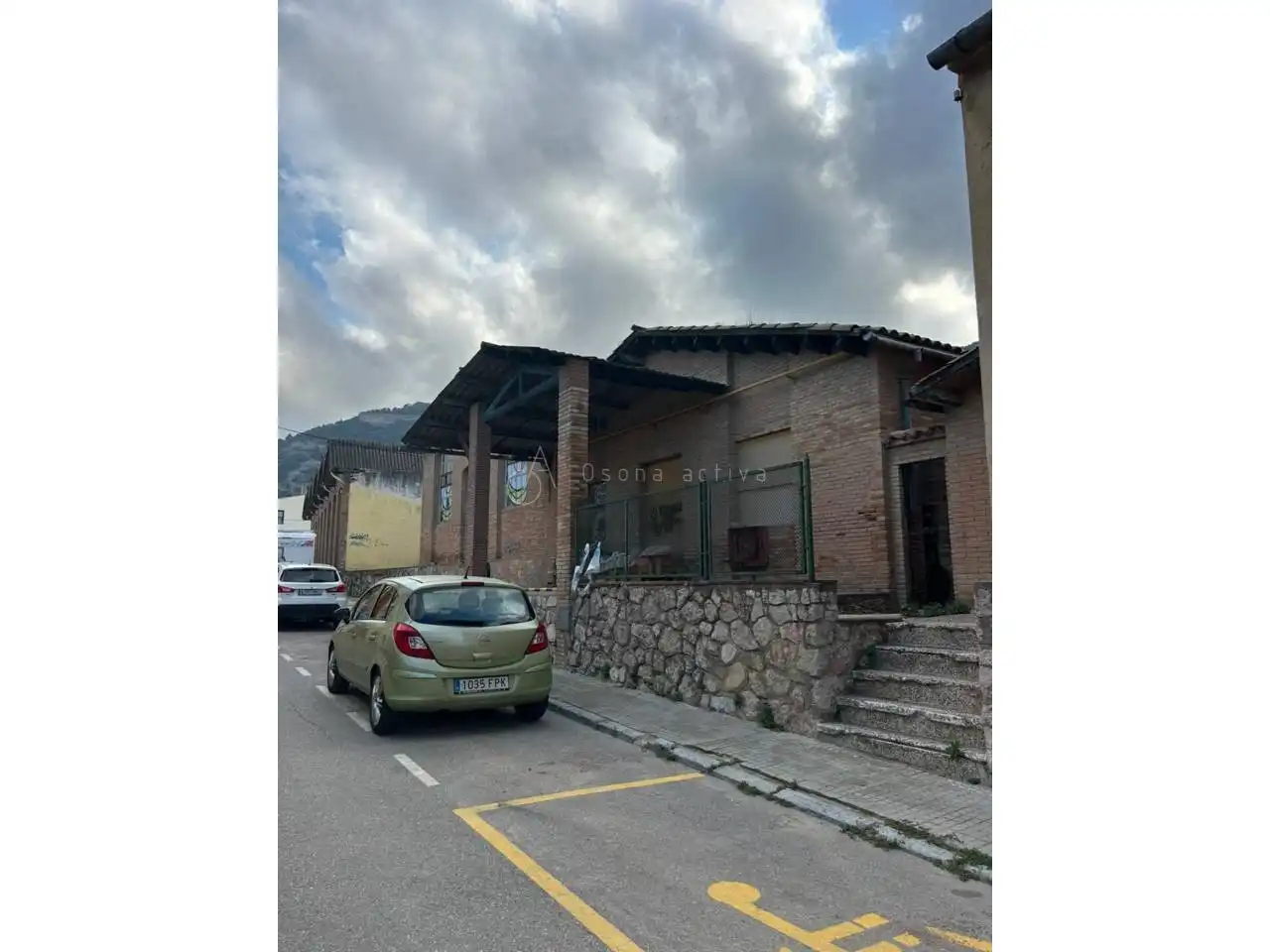 Gebäude zum Verkauf in Calle Sant Martí, Centelles