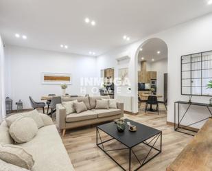 Living room of Flat for sale in  Madrid Capital  with Air Conditioner, Heating and Balcony