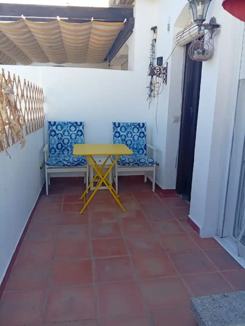 Terraza de Estudio de alquiler en Estepona con Amueblado