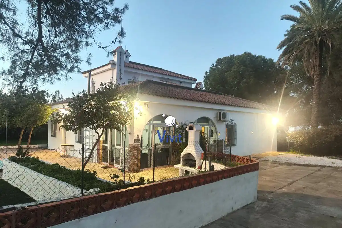 Casa o chalet en venta en Carmona con Terraza y Trastero