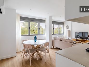 Appartamento con balcone in affitto a Barrio de Salamanca