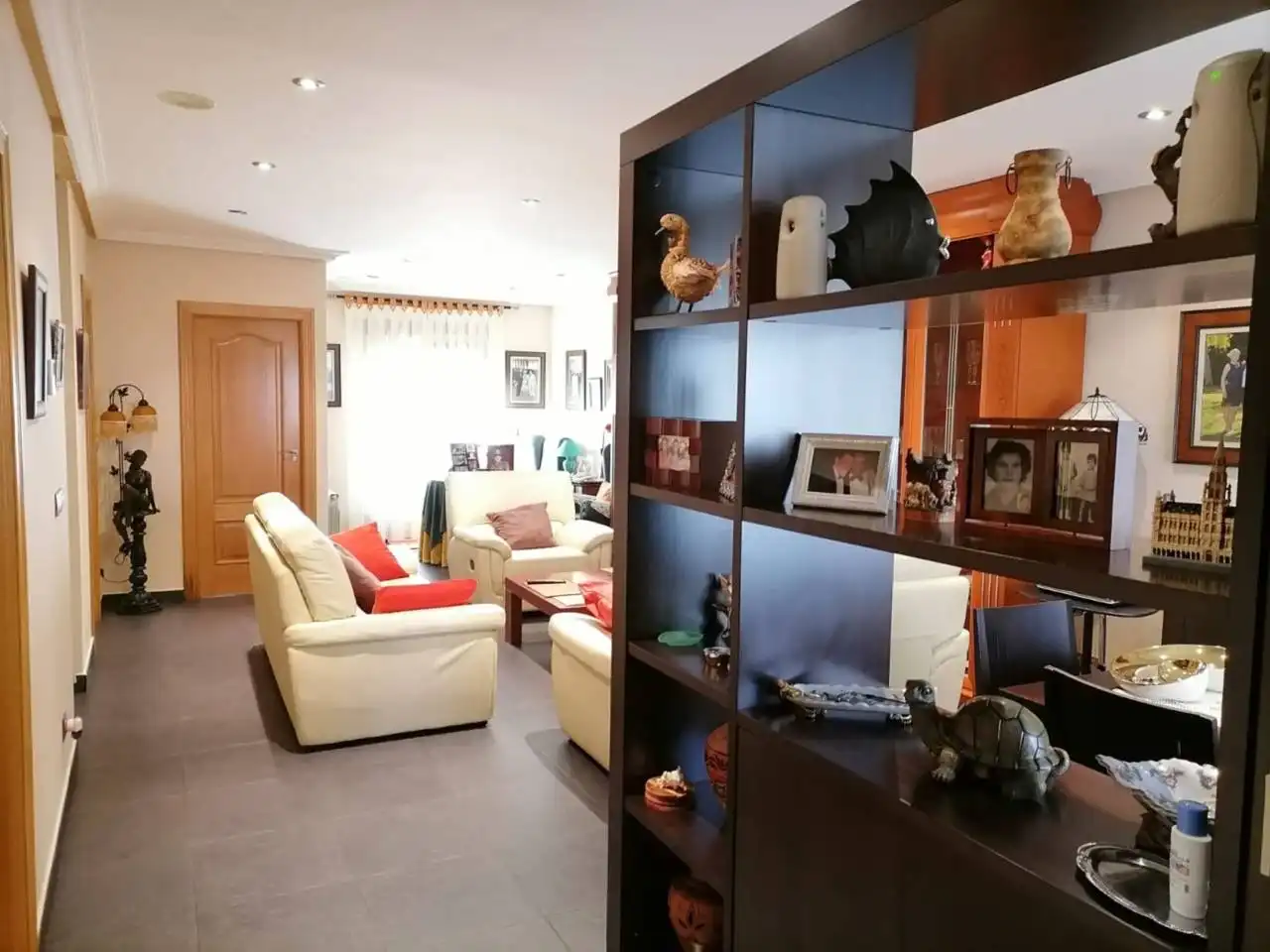 Sala d'estar de Casa adosada en venda en Ciudad Rodrigo amb Calefacció, Parquet i Terrassa