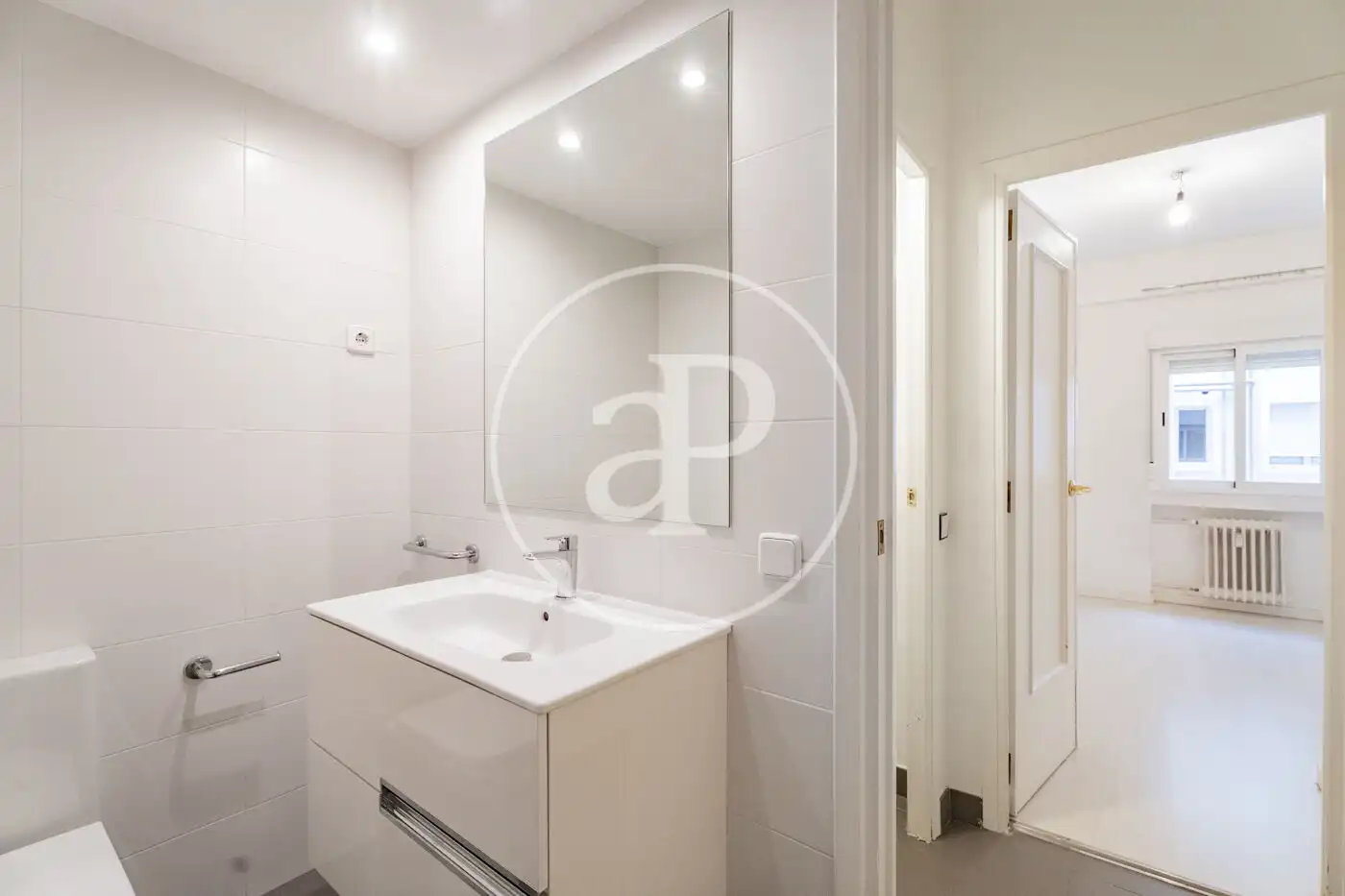 Baño de Piso en venta en Madrid con Aire acondicionado, Calefacción y Terraza