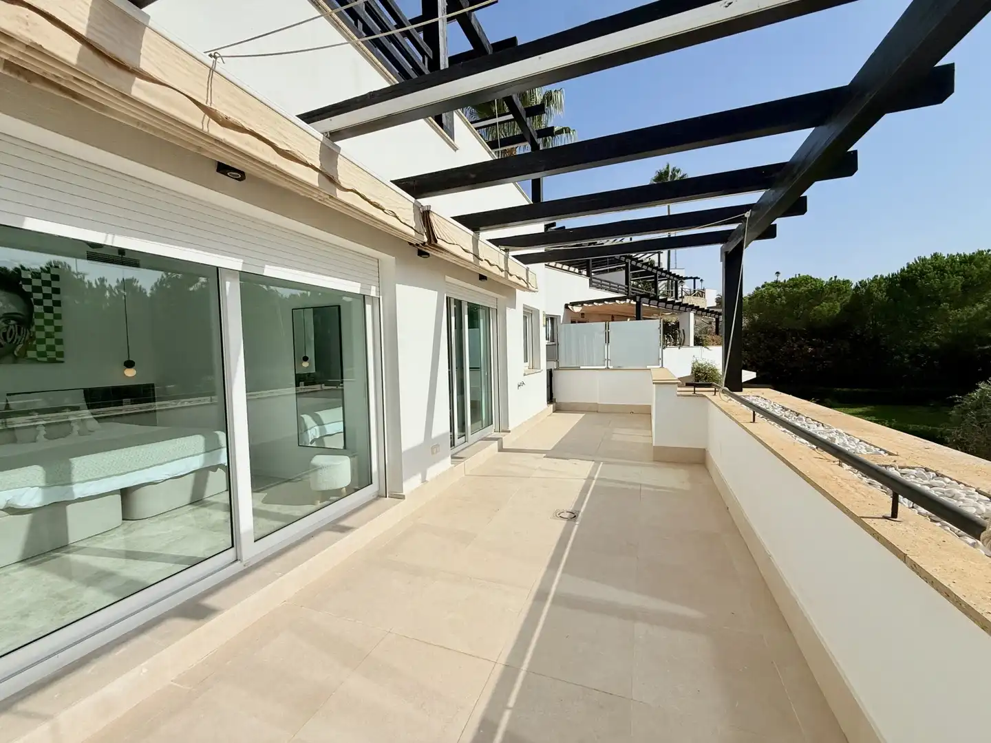 Terrasse von Einfamilien-Reihenhaus zur Miete in Las Chapas - El Rosario