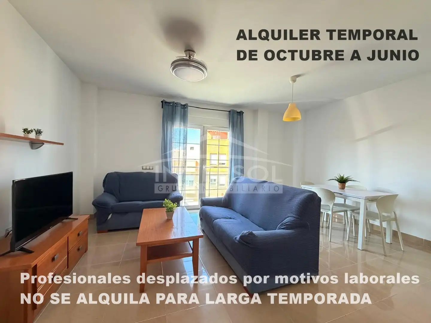 Sala d'estar de Pis de lloguer en El Ejido amb Moblat, Rentadora i Microones