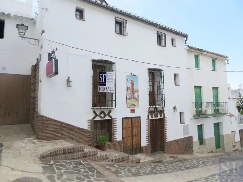 Adossat en venda a Árchez