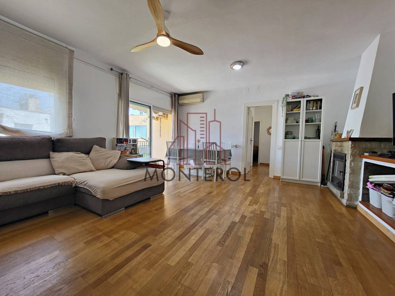 Sala d'estar de Àtic en venda en Sant Cugat del Vallès amb Aire condicionat, Calefacció i Balcó
