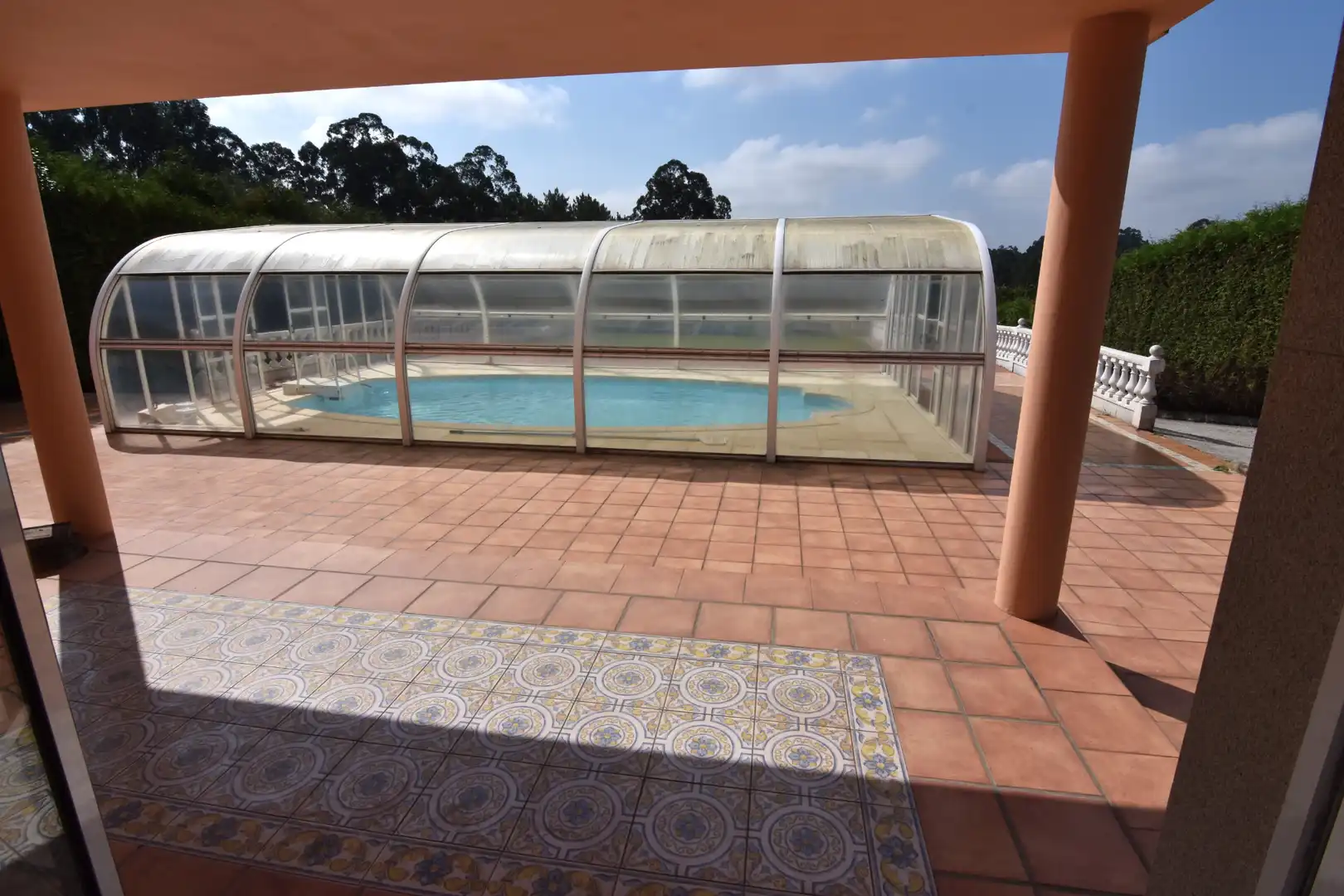 Piscina de Casa o chalet en venta en Bergondo con Calefacción, Jardín privado y Parquet