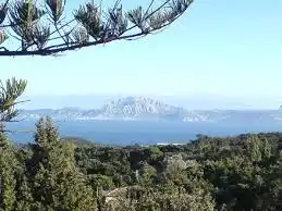 Vista exterior de Casa o xalet en venda en Algeciras amb Aire condicionat, Jardí privat i Terrassa