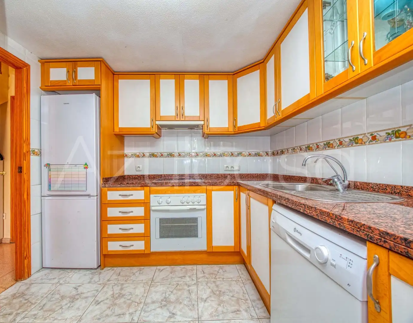 Küche von Maisonette zum Verkauf in El Campello mit Klimaanlage, Abstellraum und Gemeinschaftspool