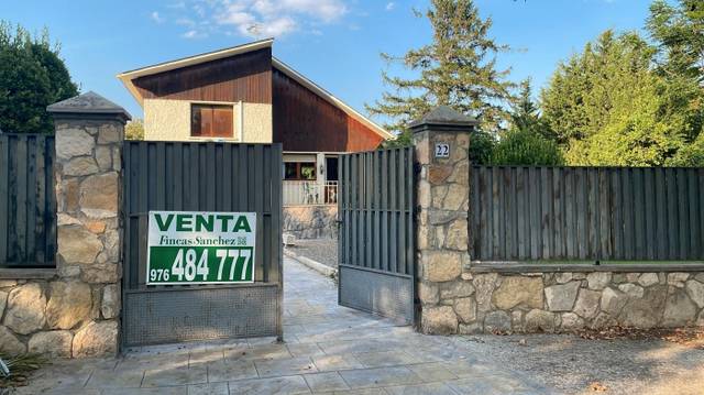 Casa-chalet en Venta en Calle Río Ésera en Zuera