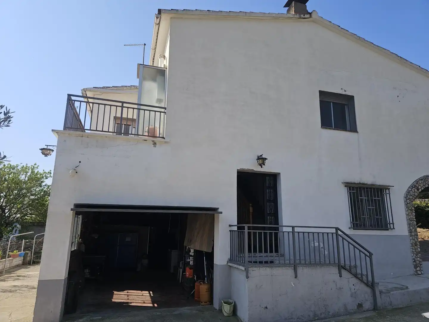 Vista exterior de Casa o chalet en venta en Esparreguera con Jardín privado, Terraza y Piscina