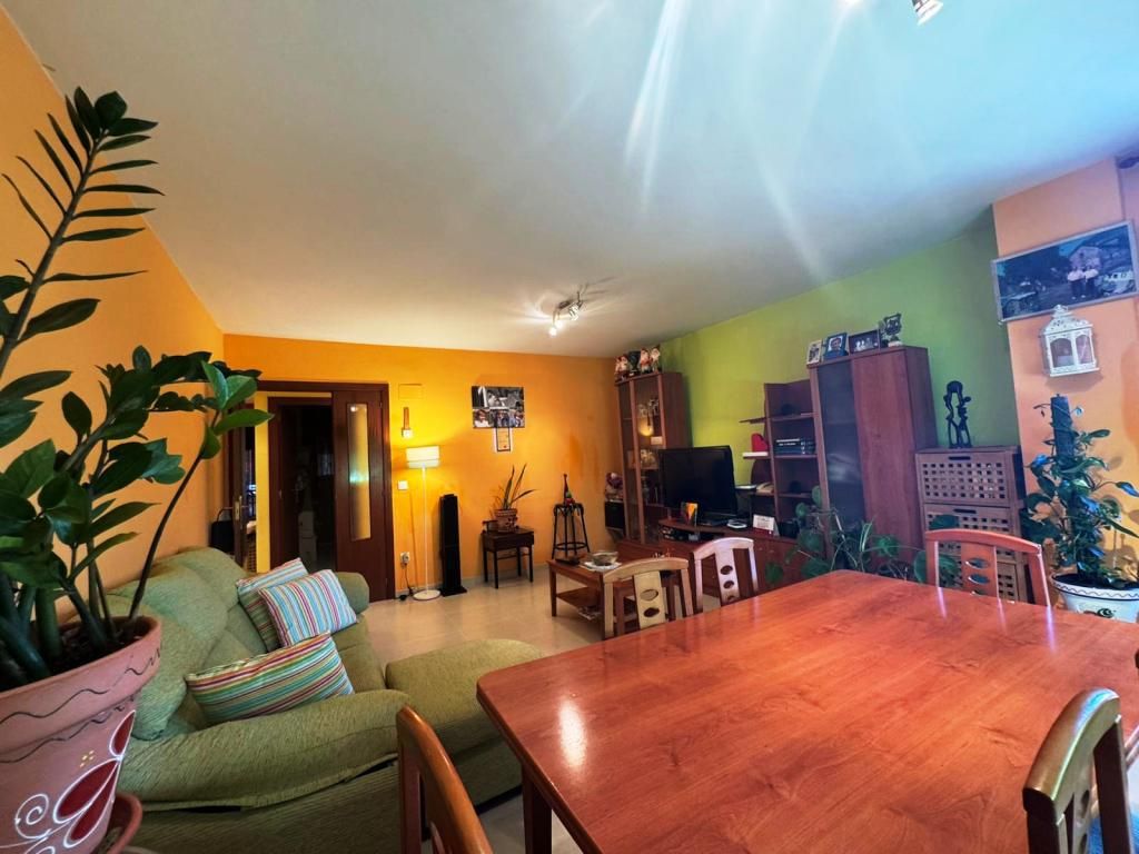 Sala d'estar de Pis en venda en Binéfar amb Calefacció, Terrassa i Traster