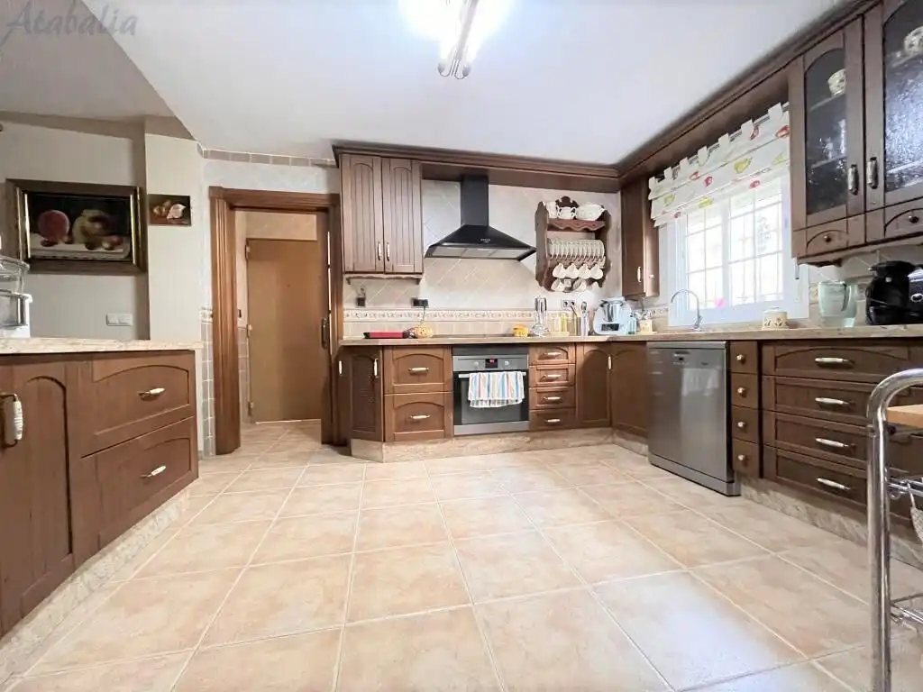Cocina de Casa o chalet en venta en Málaga con Aire acondicionado, Calefacción y Jardín privado