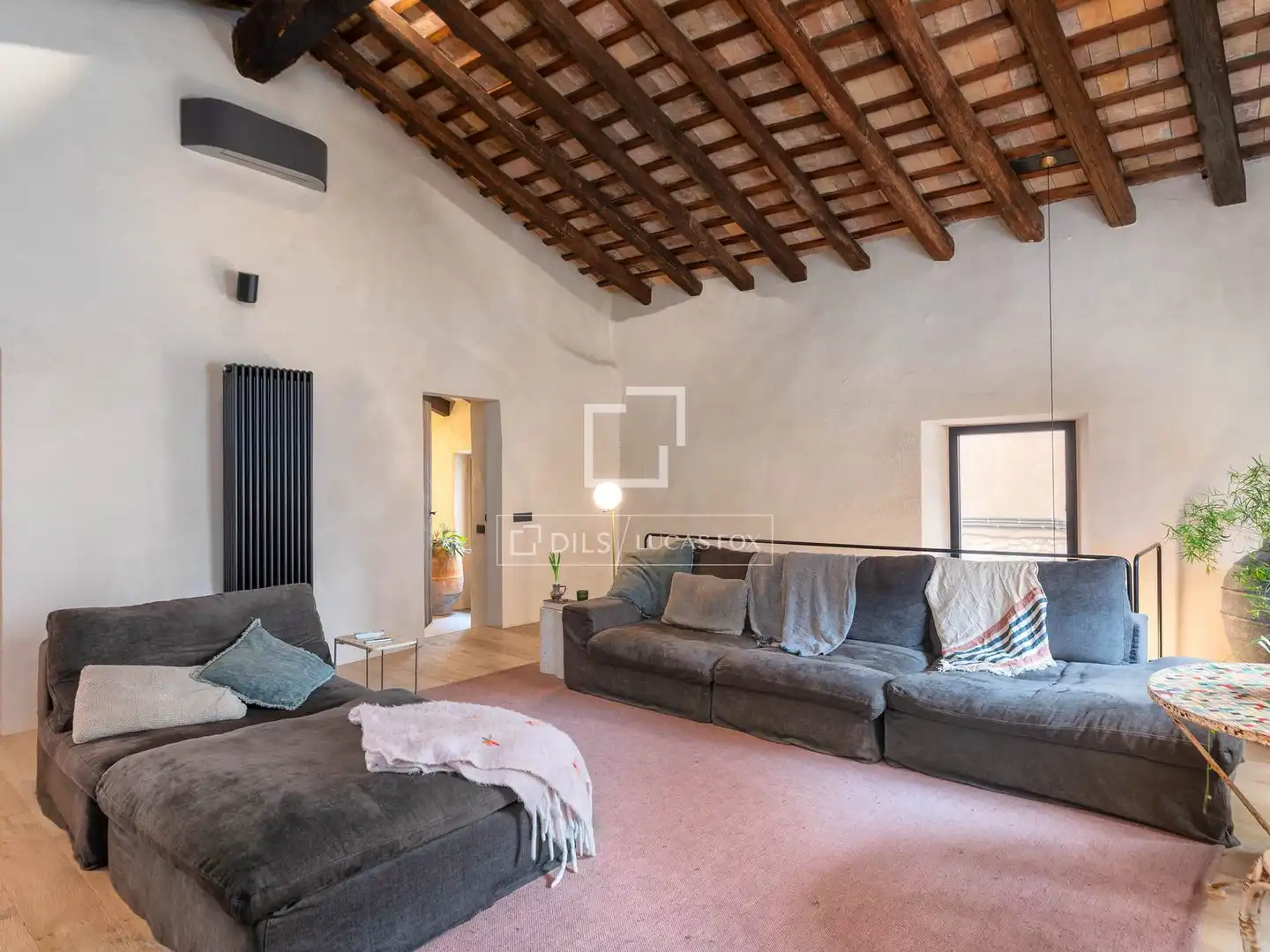 Sala d'estar de Casa o xalet en venda en Figueres amb Aire condicionat, Calefacció i Parquet