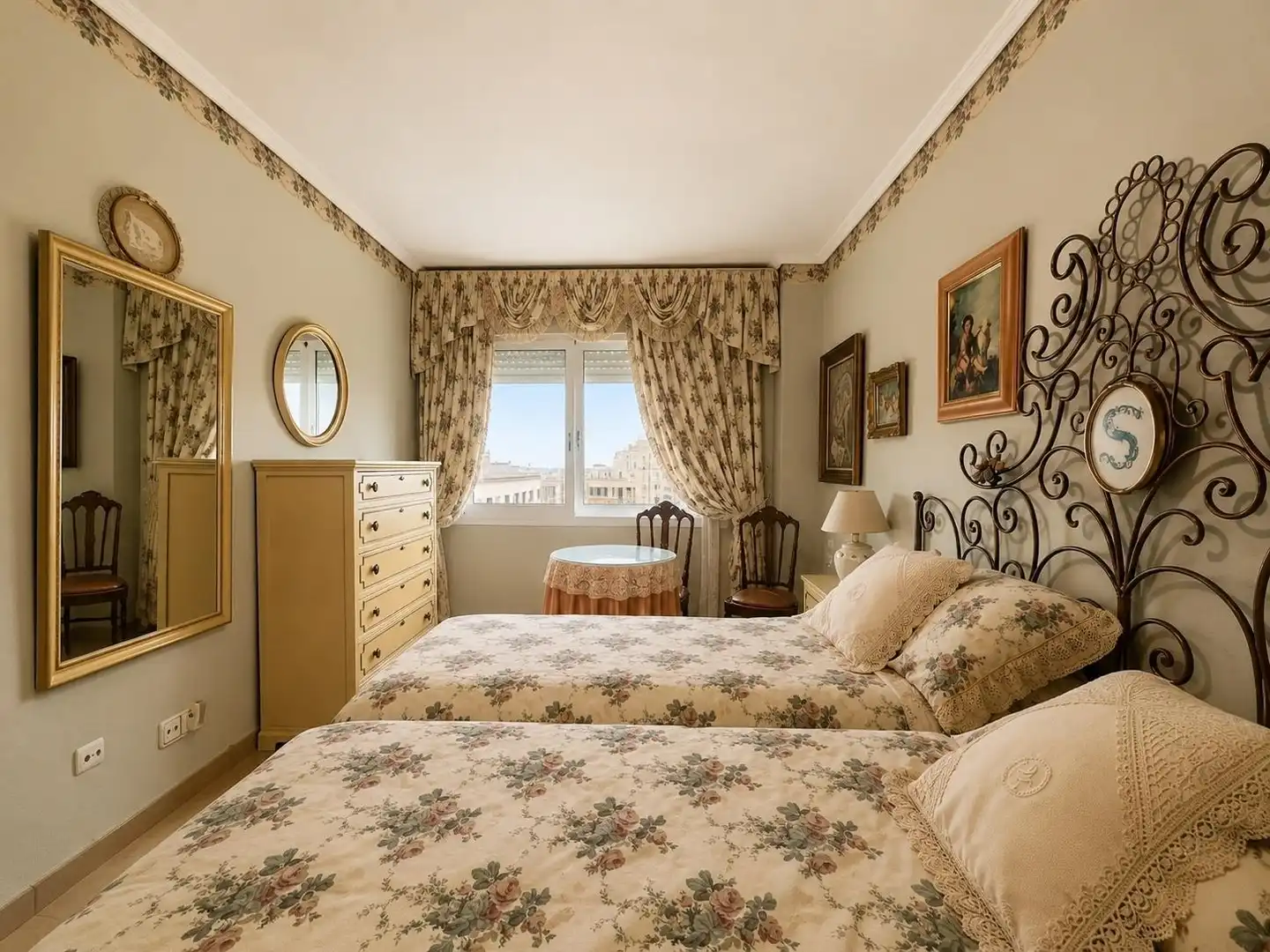 Bedroom of Flat for sale in Algeciras
