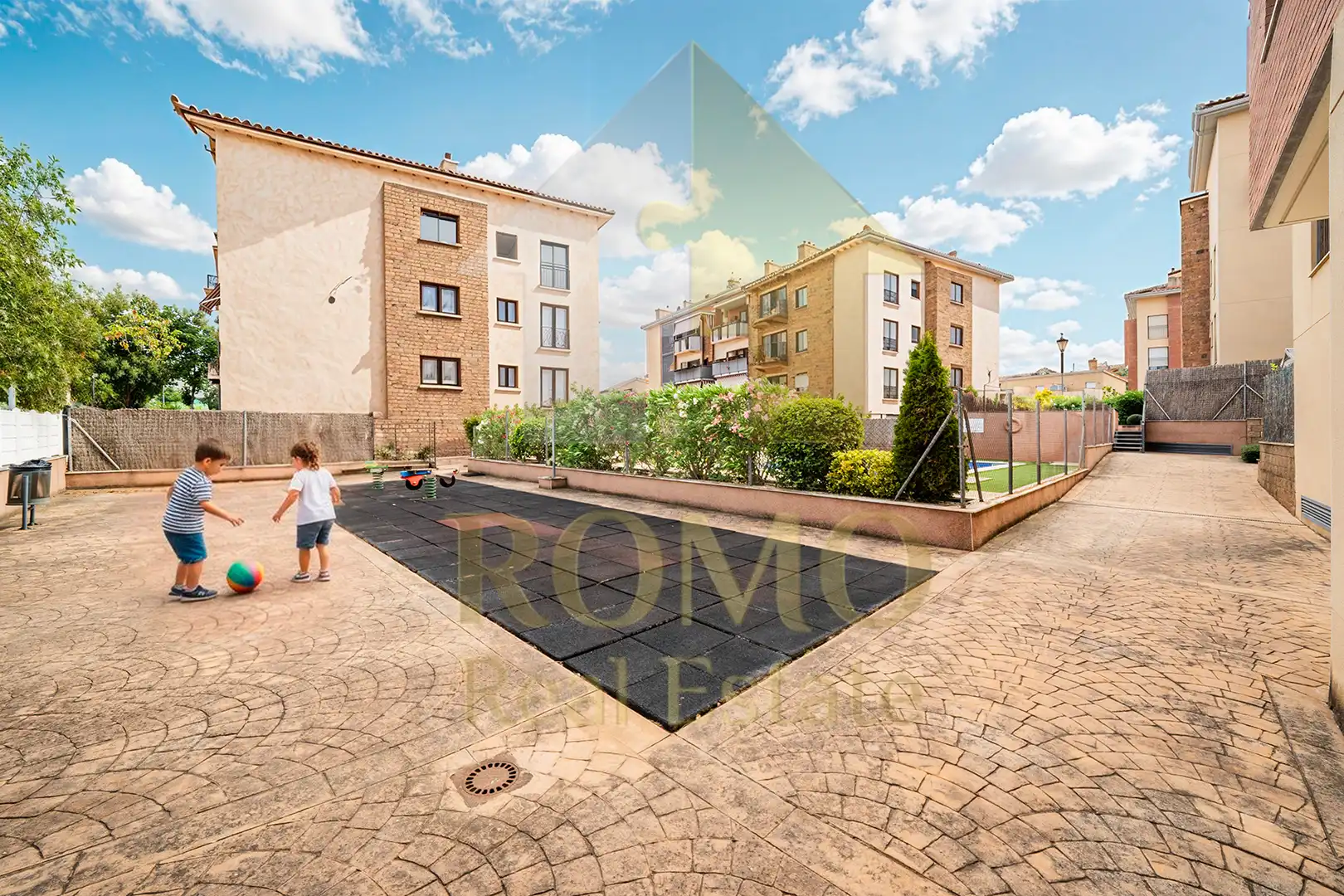 Vista exterior de Planta baja en venta en Polinyà con Aire acondicionado, Calefacción y Parquet