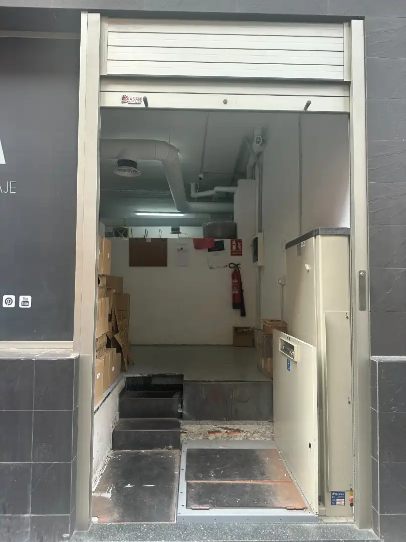 Business premises to rent in Calle Mariana Pineda 11, imagen 5
