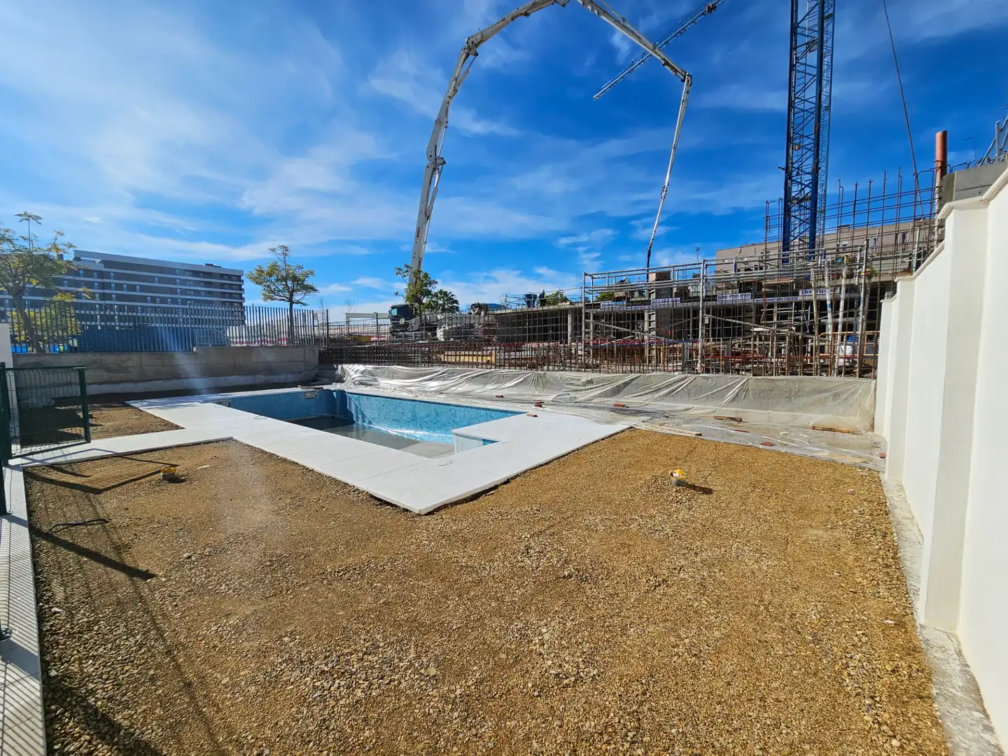 Swimming pool of Flat for sale in Tomares  with Air Conditioner, Heating and Parquet flooring