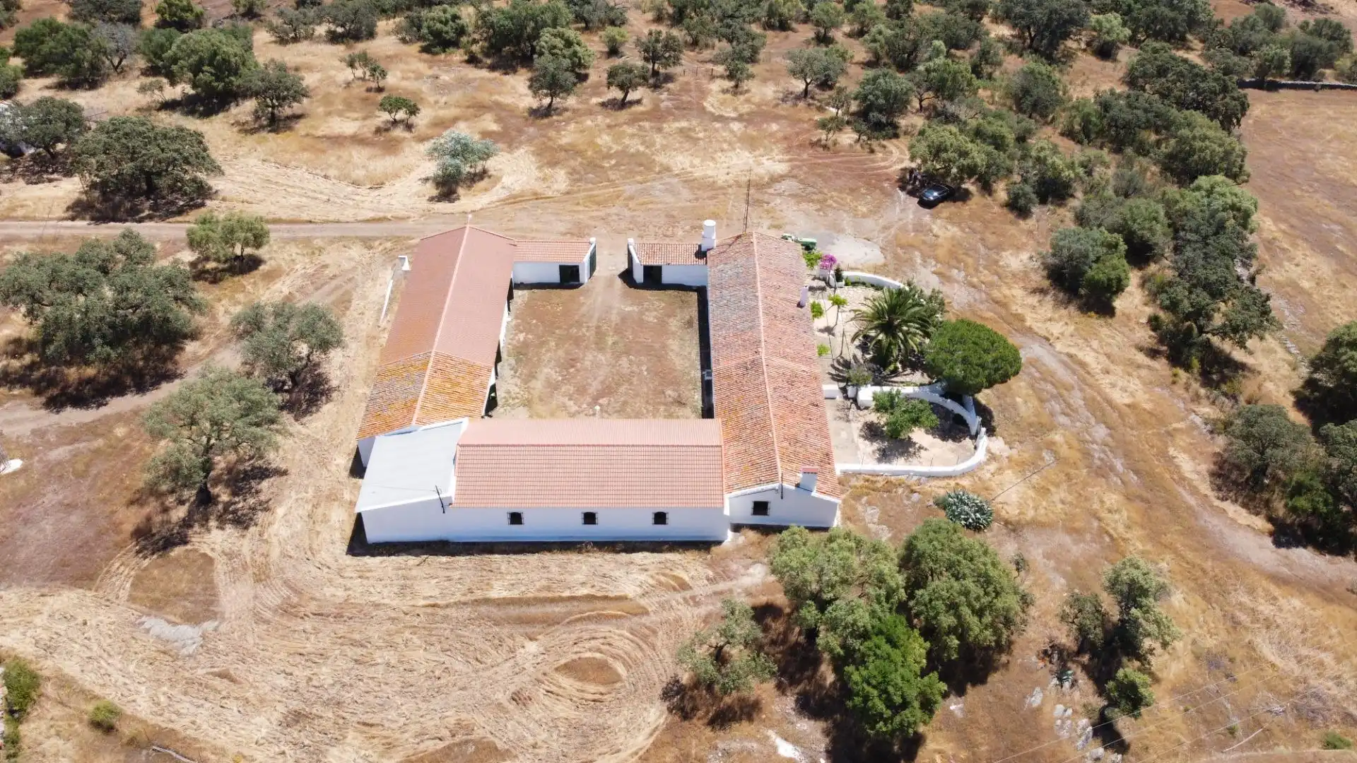 Casa rústica amb jardí en venda a Villanueva de los Castillejos, imagen 3