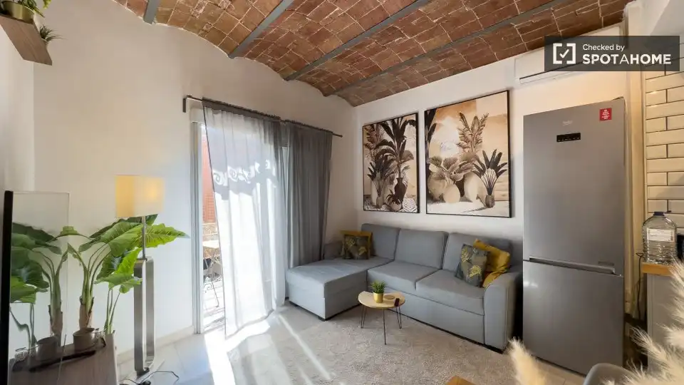 Room in El Baix Guinardó