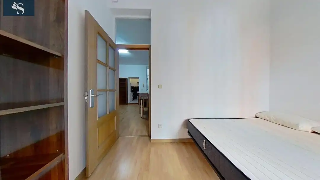 Habitación de Apartamento de alquiler en Madrid con Balcón y Alarma