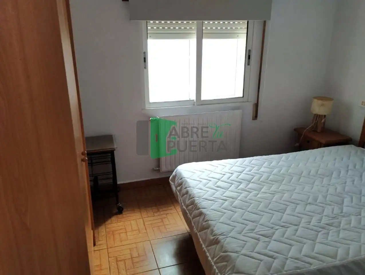 Dormitori de Àtic en venda en A Pobra de Trives  amb Calefacció, Parquet i Moblat