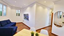 Living room of Flat for sale in  Madrid Capital  with Air Conditioner, Heating and Parquet flooring