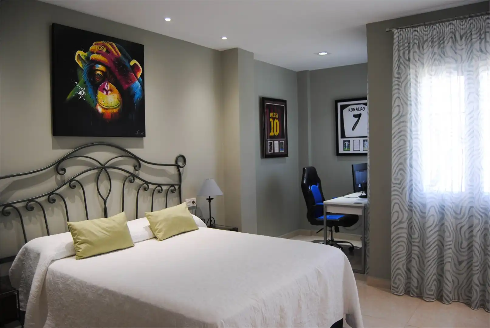 Habitación de Casa o chalet en venta en Vélez-Málaga con Aire acondicionado, Jardín privado y Terraza