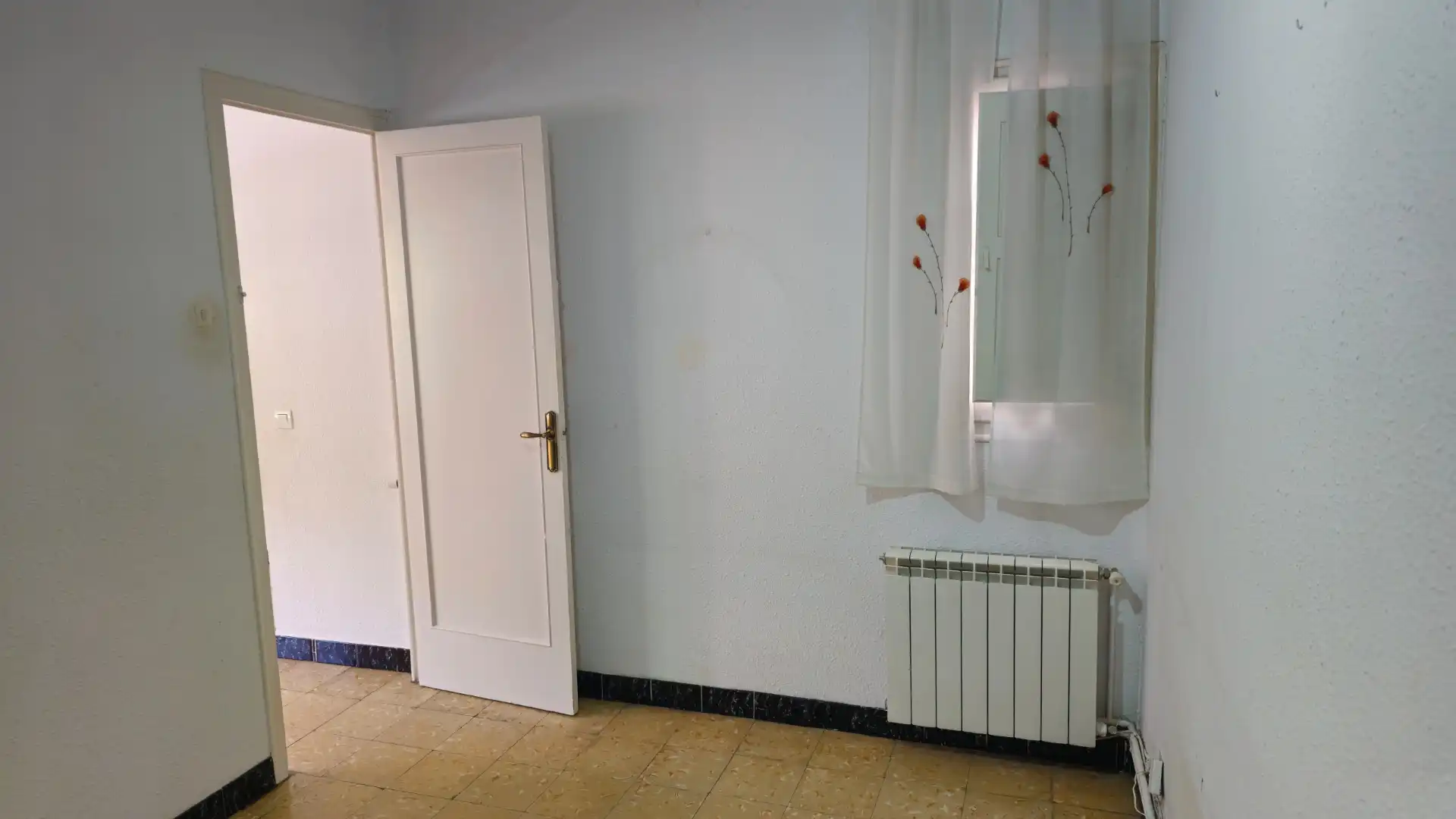 Flat for sale in Gironella